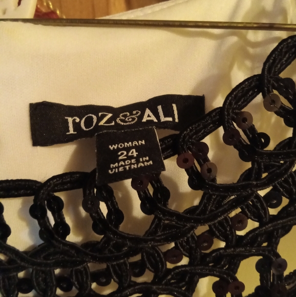 Black and white sleeveless dress - Picture 3 of 3